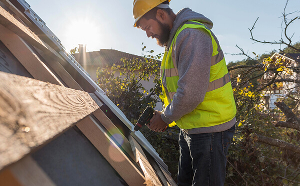 Emergency roof repair Dayton Ohio - fast roof repair service